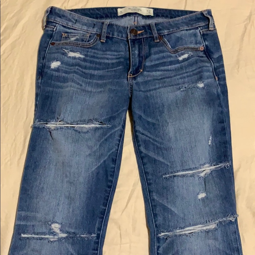 Perfectly distressed skinny jeans, size 4 long 27